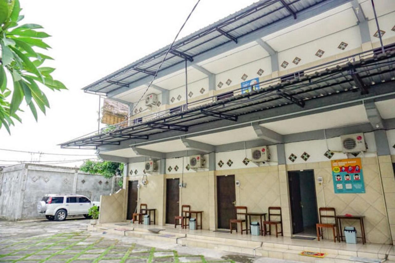 红多兹酒店-近新加拉惹佩尼班甘海滩 外观 照片